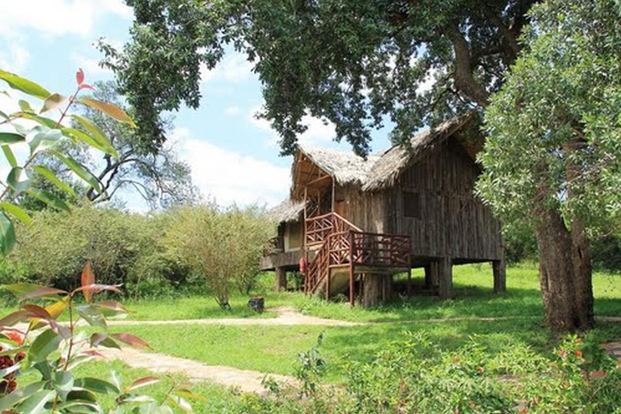 Sentrim Mara Lodge Ololaimutiek Exterior photo